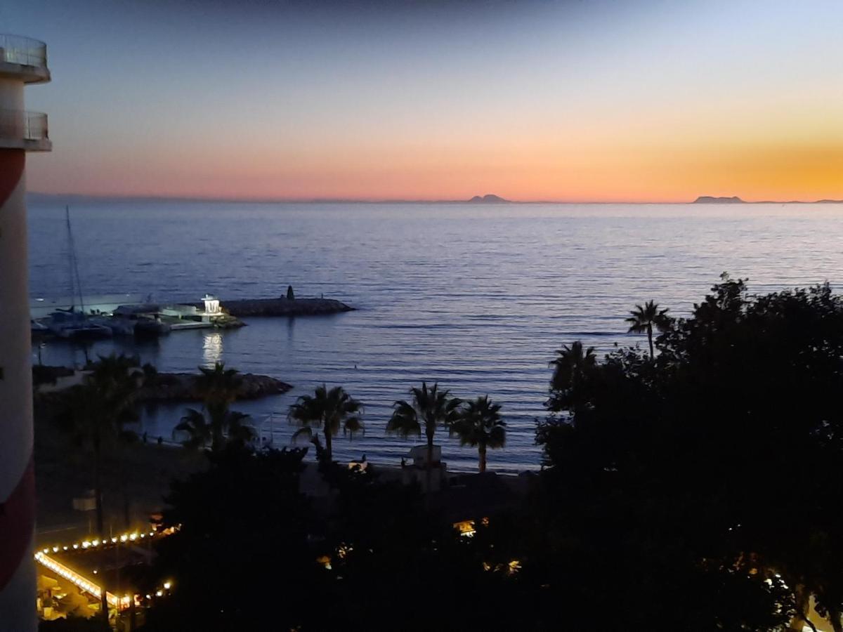 Apto El Faro Puerto Deportivo Marbella Bagian luar foto